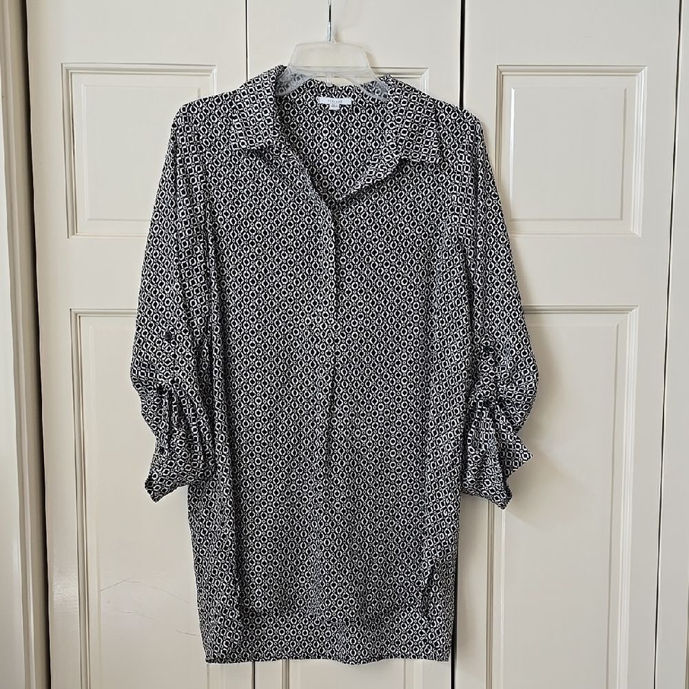 Chic Geometric Print Blouse,Retractable Sleeves, NWOT!